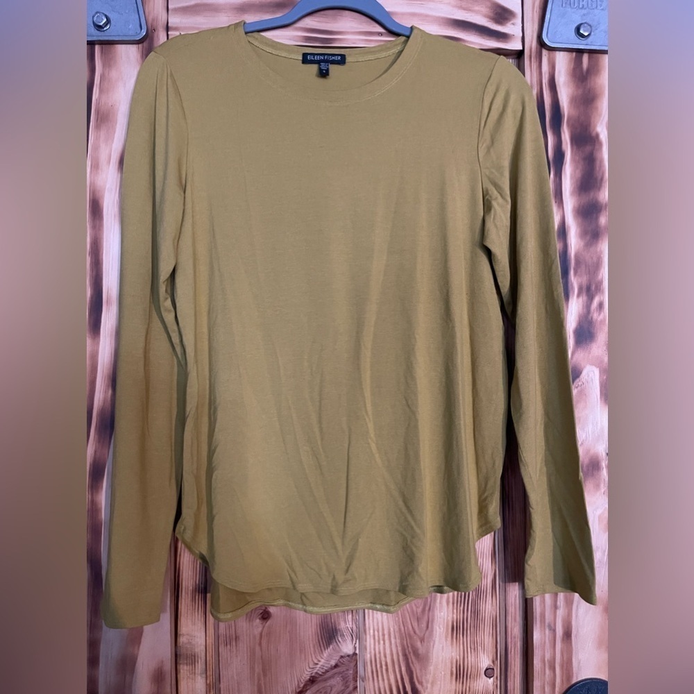 Eileen Fisher stretchy long sleeve size small